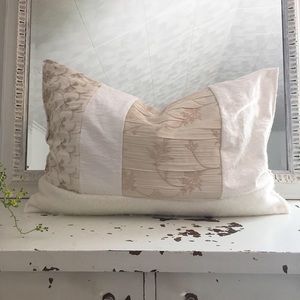 “White Linen” Cottagestyle Down Pillow
